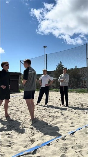 Hand setting in beach volleyball in Norway