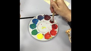 El alumnado de 5° de #Primaria ya conoce el círculo cromático completo, y por ello lo han coloreado 🎨 solo teniendo a su disposición los colores primarios. Así de chulo les ha quedado aprovechándolo para poner en práctica la Teoría del Color de Newton. #IAmArenales💙💛 #NClicSchool🏫 #OrgulloNClic #ArtePrimaria🎨 | NClic