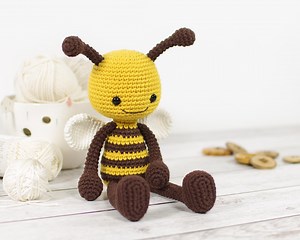 Crochet Bee Pattern - Cute Amigurumi Bumble Bee Pattern - DIY Stuffed Animal Tutorial - PDF in English - Beginner-friendly Crochet Project - Etsy Australia