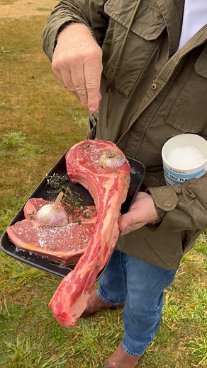 57K views · 264 reactions | When seasoning a steak, I always keep it simple. I season with a little sea salt. Then cook over a charcoal grill, which gives the meat a beautiful charcoal flavour. | Matt Moran | Facebook