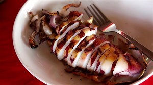 Nidaghan na lang ang mga lamiang restaurants sa Cagayan de Oro pero dili pa gyapon palupig ang Fiesta sa Balsa, ang karaang “sutukil” (sugba, tula, kilaw) resto nga natukod pa niadtong 1995. Let’s check out Fiesta sa Balsa after 27 years in the business. See FULL VIDEO. | Oscar S. Moreno