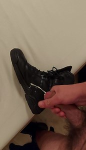 Quick cream on Magnum leather combat boots