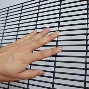[Hot Item] High Security Weld Mesh Fencing/358 Mesh Fence