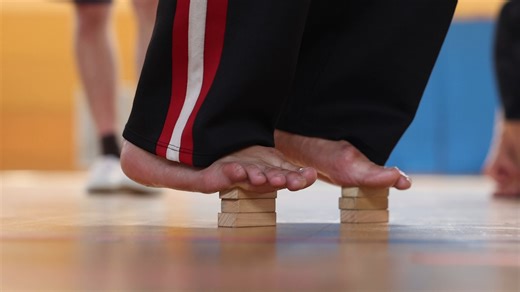 One of the signature practices with wooden sticks. Balancing on 1 stick under your foot, and building the pile up to 5-6, finding the subtle way to keep the balance with the interaction of 3 body weight centers: your open arms and legs. Find the truth about your balance. — UPCOMING FM WORKSHOPS → fightingmonkey.net/upcoming-workshops/ Copenhagen | 15-16-17 December Bratislava | 2-3-4 February Geneva | 10-11 February Seoul | 1-2 March Tokyo | 9-10 March — Video by Albert Vidal / Vèrtex Comunicaci
