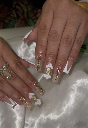 Stunning Graduation Nail Art Ideas for Your Big Day