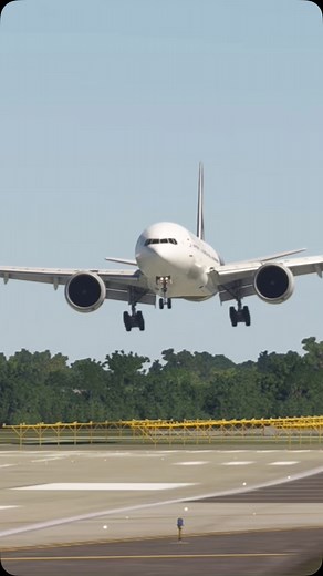 Swing mode on upon arrival in Huston with @airnz boeing 777 in msfs 😅, but smooth touchdown……! #aviationlovers #planespotting #avgeek #pilotlife #aviationphotography #smoothlanding #flightmode #flyhigh #wanderlust #msfs #gihbli #boeing777 #boeing | Ace Mover