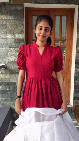 Nivetha vijay on Instagram: "OMG!!! How cute are these summer frocks which are pure cotton and apt for this hot hot hottttt summer☀️ . You can customise these frocks according to your measurements and needs.. These frocks also can be customised as maternity wears😍 . Dress: @designsofsteff . #summerdress #dresshaul #cotton #cottondress"