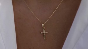 14k Gold Cross Pendant Necklace: Dainty Religious Jewelry - Etsy Canada