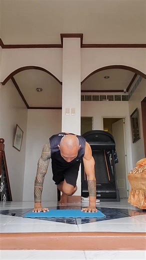 634 reactions · 32 shares | Staying active with bodyweight circuit exercise #cardio #calisthenics #nogymnoproblem #bodyweightworkout #noequipmentworkout | Darius Sevilles | Facebook