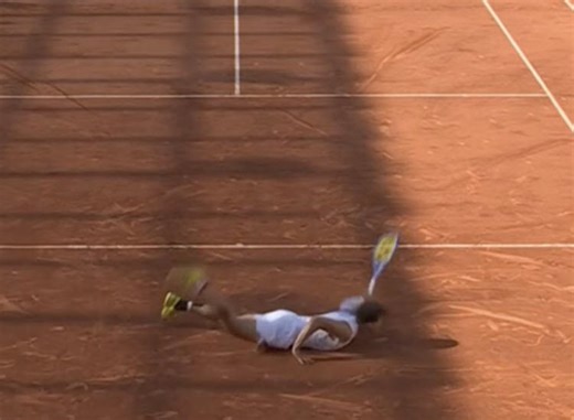 Ben Shelton wins remarkable point after falling during French Open match against Matteo Gigante - Tennis Tonic - News, Predictions, H2H, Live Scores, stats