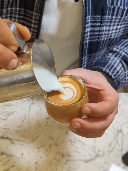 🎥 **Expectation vs. Reality** ☕️😂 Ever wondered what it's REALLY like behind the scenes at Coffee Genius? Check out our latest video to see the hilarious moments that make our day! From Instagram-worthy pours to the real-life coffee chaos—it's all here! 😄☕️ Swipe for laughs and don't forget to tag us in your own coffee adventures! #CoffeeGenius #BTS #CoffeeHumor #baristalife