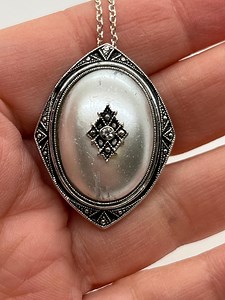 Vintage Avon Chesterfield Brooch Pin Pendant Necklace Silver Pearl 1980 - Etsy Canada