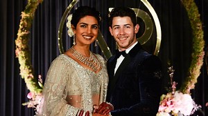 Priyanka Chopra, Nick Jonas lock lips in viral photos from romantic outing in London