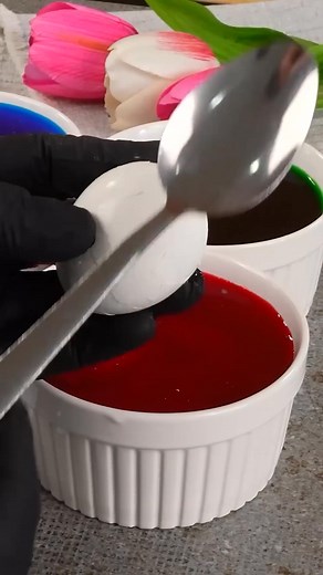 Crackled Easter Eggs #festive #easter #eggs #tricks-000 | Katrina Calhoun