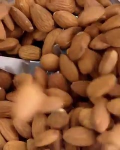 7K views · 26 reactions | Meet the all NEW NutriBullet Blender Combo 1200W, our do-it-all device. Hot ingredients? No sweat. Grinding nuts? No problem. Perfectly extracted smoothie? Every time. Effortlessly switch between single-serve cups and a large-capacity pitcher. Choose between 5 functions and watch the magic happen. This is machine is a must have in your kitchen! | NutriBullet NZ | Facebook