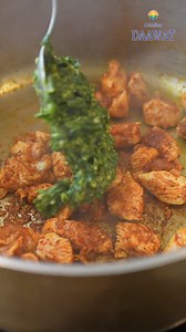 Craving a quick and delicious lunch? This pesto pasta chicken dish can be whipped up in under 15 minutes and is sure to satisfy your taste buds! 😋😍 Ingredients: 1 bunch basil leaves 1 handful of baby kales 3 cloves of garlic ¼ cup roasted cashew nuts Salt to taste ¼ cup olive oil 1 chicken breast, cubed 2 tsp paprika 1 tsp cumin powder 1 tsp sumac (optional) 1 tbsp minced garlic 250gms Daawat Fusilli pasta, boiled ½ cup pasta water ½ cup feta cheese Method: Add basil leaves, baby kale, garlic,