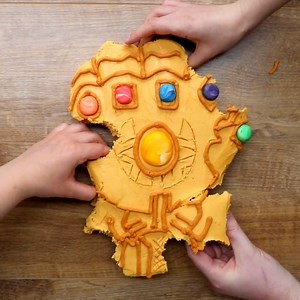 Cupcakes, assemble! #AvengersEndgame | Craft Factory