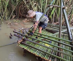 Build underwater pyramids (ID Video 7428155582512663850) | Colleen Staten