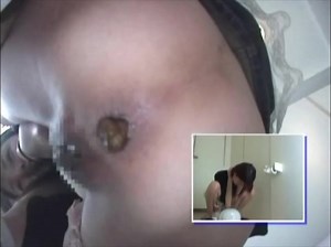 jap girls getting their asshole fingered by human toilet