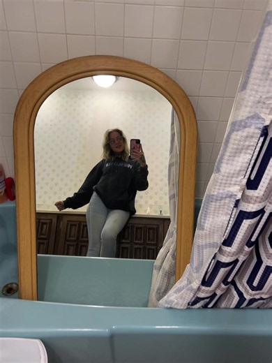 Staytrippyhippe🍄🍃 (@your.love.milf)’s videos with original sound - 🦋✰𝘙𝘰𝘸𝘢𝘯✰🦋