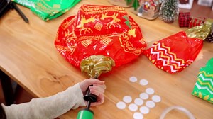 Jetec 6 Pcs 18 Inch Giant Inflatable Christmas Ball Christmas Outdoor Inflatables Ornaments Giant PVC Inflatable Christmas Ball for Xmas Indoor Outdoor Garden Yard Holiday Parties Porch (Stylish)