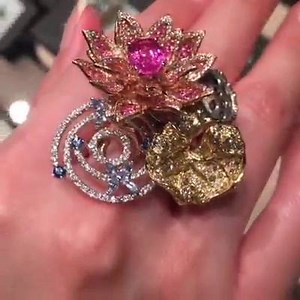 Lotus-inspired three-dimensional ring from Caratell Cr. Solitaire Magazine | Jewelry Art