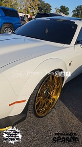 Super nasty red eye hellcat challenger on gold @forgiato wheels #sjohnsonphotos #mrhd #pressureseason #pressure #midwestfestcarshow7 #forgiato #hellcatredeye #dodgechallenger | S_Johnson_Photos