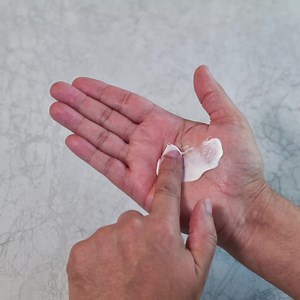 Forming Cream proporciona una fijación media, flexibilidad excelente y un brillo natural. Ayuda a que el cabello parezca más grueso y es ideal para facilitar el styling a los nuevos consumidores. #JoinTheCrew and #ChooseTheStyleForYou #AmericanCrew #barber #barbershop #menshair #menshaircare #menshairsstyle #menhair #menshairproduct #menshairpost #menshairstyling #menshairfashion | American Crew México | Facebook