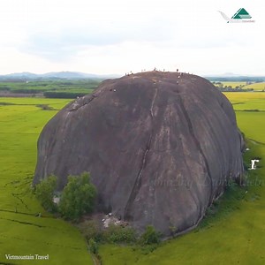 Bãi Đá Chữ Thập - chỉ người Đồng Nai mới biết. Nguồn: DC film | Vietmountain Travel