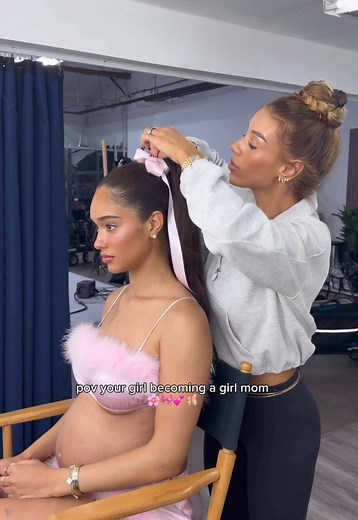 This chapter 📖 🩰👶🏽💕🌸 So excited for you @Lala Baptiste✨ 🎀 #momlife