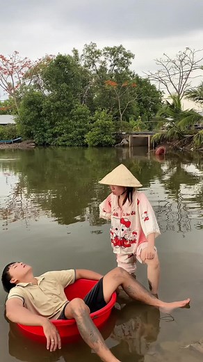 Phóng sang hướng Linh Lyo hậu trường