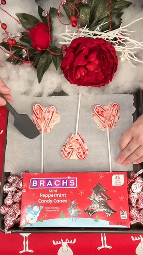 Celebrate #NationalCandyCaneDay with #CandyCane lollipop hearts ❤️ | Kells Kitchen