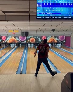Congrats to Brock Layton for shooting 300 with his Black Widow 2.0 Hybrid at Milford Lanes in Delaware! 👏 #HammerBowling #BlackWidowHybrid #HyperKinetic22 #HK22 #NothingHitsLikeAHammer 🔨 | Hammer