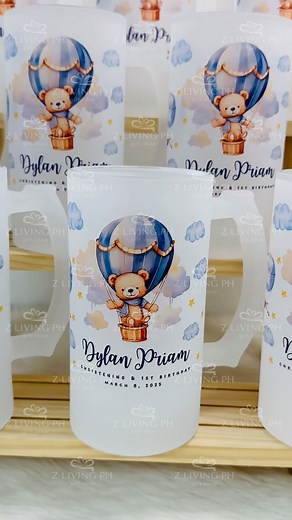 BEER MUG SOUVENIR ✨ BEAR IN HOT AIR BALLOON THEMED 🐻🧸💙🩵 📍BOUND FOR BACOOR 🚚📦 Make your event souvenirs personal and thoughtful at a very affordable price! ✨ BAPTISM / CHRISTENING 👶🏻 BIRTHDAY 🥳🎂 WEDDING 👰🏻‍♀️🤵🏻 BABY SHOWER 🌸🩵 ANNIVERSARY 🎉 CORPORATE GIVEAWAYS 🎊 ETC. 🎉🎉🎉 FREE CUSTOMIZED LAYOUT ✨ 📩📲 For special design requests, kindly send us a message and we will be more than happy to assist you! 💐 #customized #giveaway #christening #mugs #birthdaygift #gift #baptism #wedd