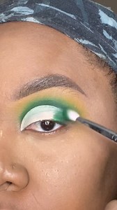 Profile pic tutorial 💚💫🥥 #fyp #foryoupage #foryourpage #viral #makeuptutorial #eyeshadowtutorial #bperfectcosmetics #staceymariemua #interstellarpalette #BVIRAL | Makeover Marvels