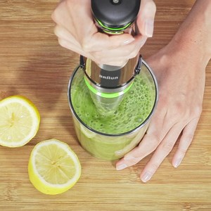 Start your day with a burst of green goodness! Blend up this refreshing Kiwi and Spinach smoothie with the Braun hand blender. #Braun #Braunza #Braunhousehold #Freshfood #healthy #freshkick #easytomake #handblender | Braun Household South Africa | Facebook