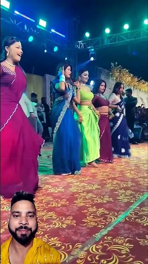 stage show Priya Suhani and Preeti Paswan viral video