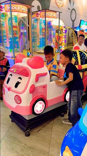 Fun, cute, and full of joy—Hello Kitty pink bus vibes! 🎀🚌💖🥰 #cutebaby