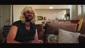 Depuis la diffusion de la pub "Je suis passé chez Sosh", la vie de Madame Sauch a changé. Découvrez son histoire. | Sosh