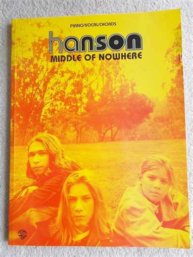 Amazon.com: Hanson - Middle of Nowhere: Piano/Vocal/Chords: 0029156666069: Hanson, Hanson: Libros