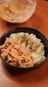 Spicy Tuna Poke Ingredients * 1 lbs sushi-grade ahi tuna * 1/4 sweet Maui onion(sliced) * 2 scallions(sliced) * 1/2 tbsp soy sauce * 1 tsp oyster sauce * 1 tbsp sesame oil * 3 tbsp kewpie mayo * 3 tbsp sriracha * 1 tsp grated ginger * 1 clove grated garlic * 1 tsp sesame seeds * 2-3 tbsp masago/tobiko * Cooked short-grain rice * Furikake Instructions 1. Slice tuna into bite-sized chunks. 2. Combine shoyu, oyster sauce, sesame oil, kewpie mayo, and sriracha. 3. Combine the sliced tuna, onions, sc