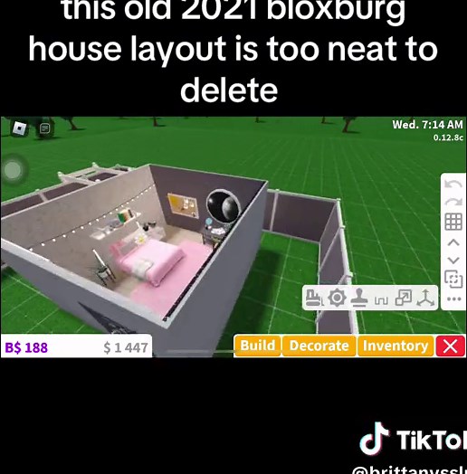 i keep thinking what if ill want it in the future smh 😟 #bloxburg #roblox #s