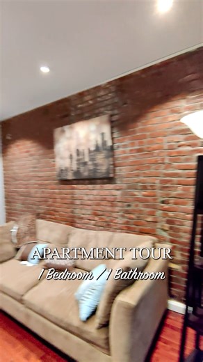 The exposed brick and hardwood flooring in this 1-bedroom💙 furnished apartment add to the New York appeal. This is a Brooklyn townhouse apartment with a queen-size bed, a full kitchen, and lots of closet space. 🔎Search our website (www.nyhabitat.com) for NY-16338 to see the details. #WelcomeToBrooklyn #NYCApartmentsForRent #NYCRentals | New York Habitat