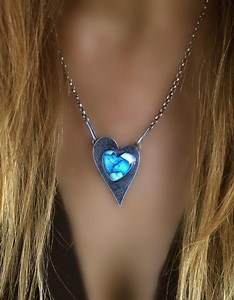 Regal Heart - Dahlia Mohave Sterling Silver Necklace - Etsy