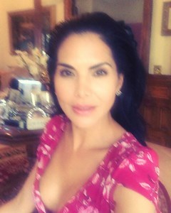 54 reactions · 4 comments | Hola #HairStyleTip for today  you asked... so I answer 珞 #LoveYouGuys #hairtipsandtricks joycegiraud.com | Joyce Giraud | Facebook
