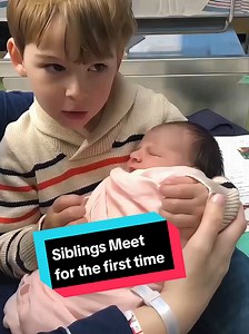 Siblings meet newborn for the first time. #newborn #sibling #love #viral #toddlers