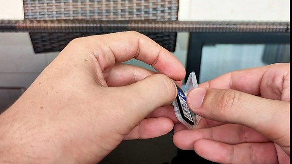 Saneen 4K Kids Camera for Photography, 48MP Portable Compact Digital Camera Card for Teens, Kids, Beginners, 16X Digital Zoom, with 32 GB SD Card & 2 Rechargeable Batteries - Black