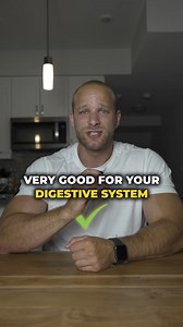 My Favourite Pre-Workout Meals to Build Muscle 🍽 1️⃣ Chicken breast, rice, and tomatoes Chicken breast, extremely easy for your body to digest Rice, same thing Tomatoes basically just help you get the chicken down 2️⃣ Taco bowl Ground beef Rice Avocado Now, the thing with this, it's gonna take a little bit longer to digest, Give yourself at least 1 or 2 hours before you work out, because of all the fats in the meal, it's gonna slow down your digestion. 3️⃣ Sourdough chicken sandwich Sourdough, 