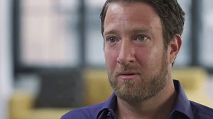 Deadspin | Barstool Sports' Dave Portnoy Actually Trembles While Being Asked About Harassing Women