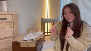 KASLANDI Wood Vanity Desk with Flip Top Mirror and Lights, Small Vanity Table with Drawers, Adjustable Brightness, Makeup Dressing Table for Bedroom, Living Room (Natural)